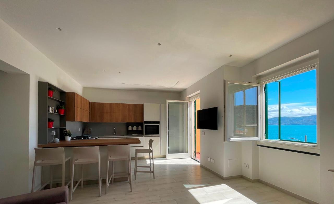 Апартаменты Casa Irene Terrazza Vista Mare E Garage Портовенере Экстерьер фото