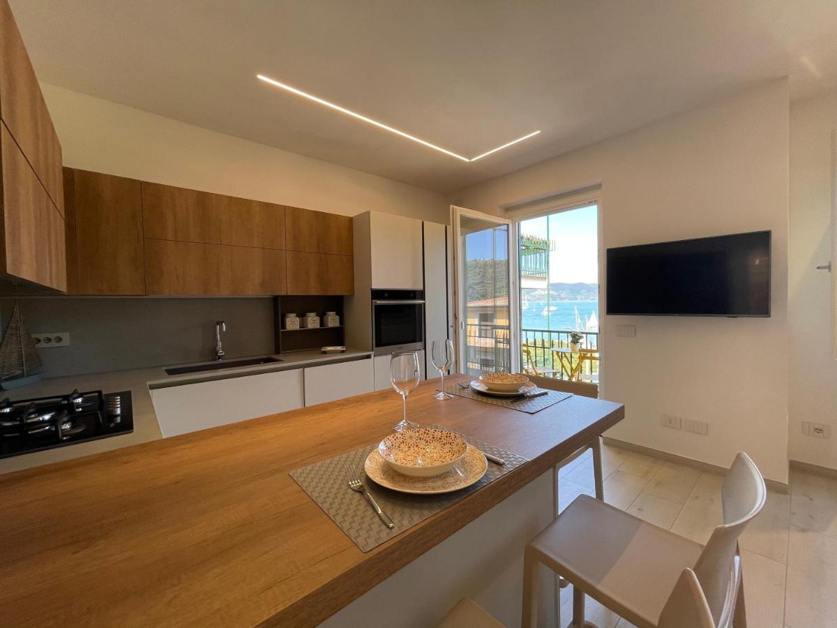 Апартаменты Casa Irene Terrazza Vista Mare E Garage Портовенере Экстерьер фото